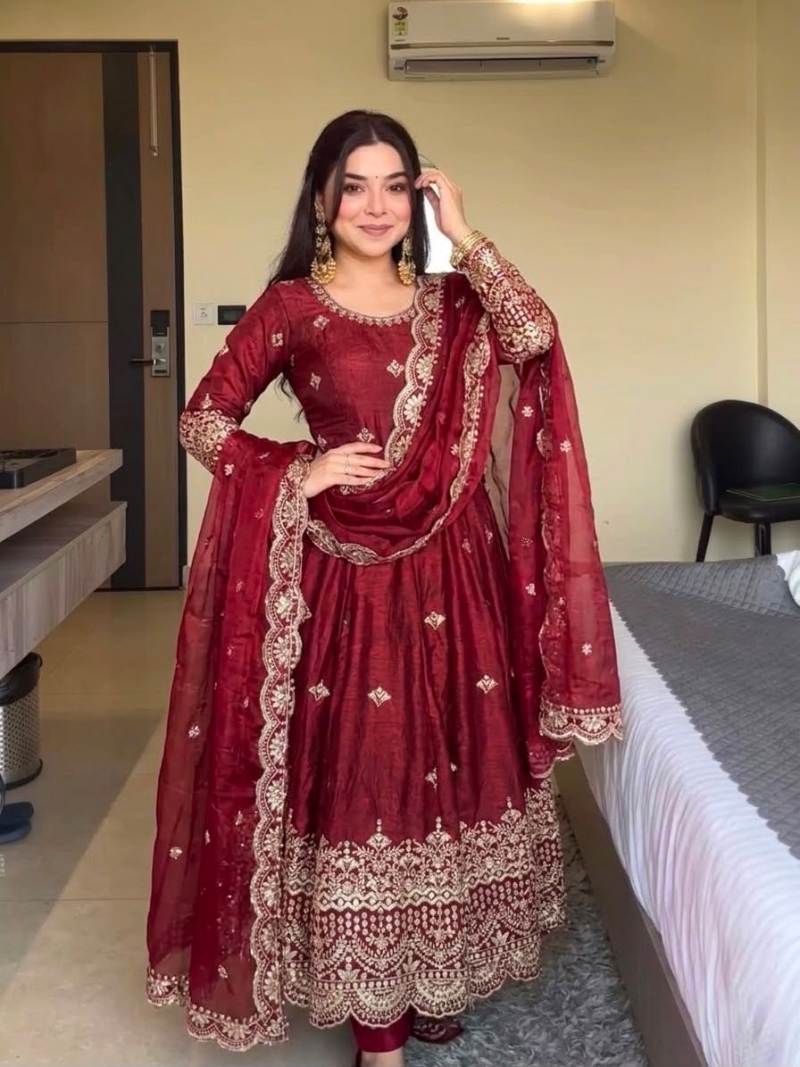 The Regal Crimson Anarkali 
: (895)
