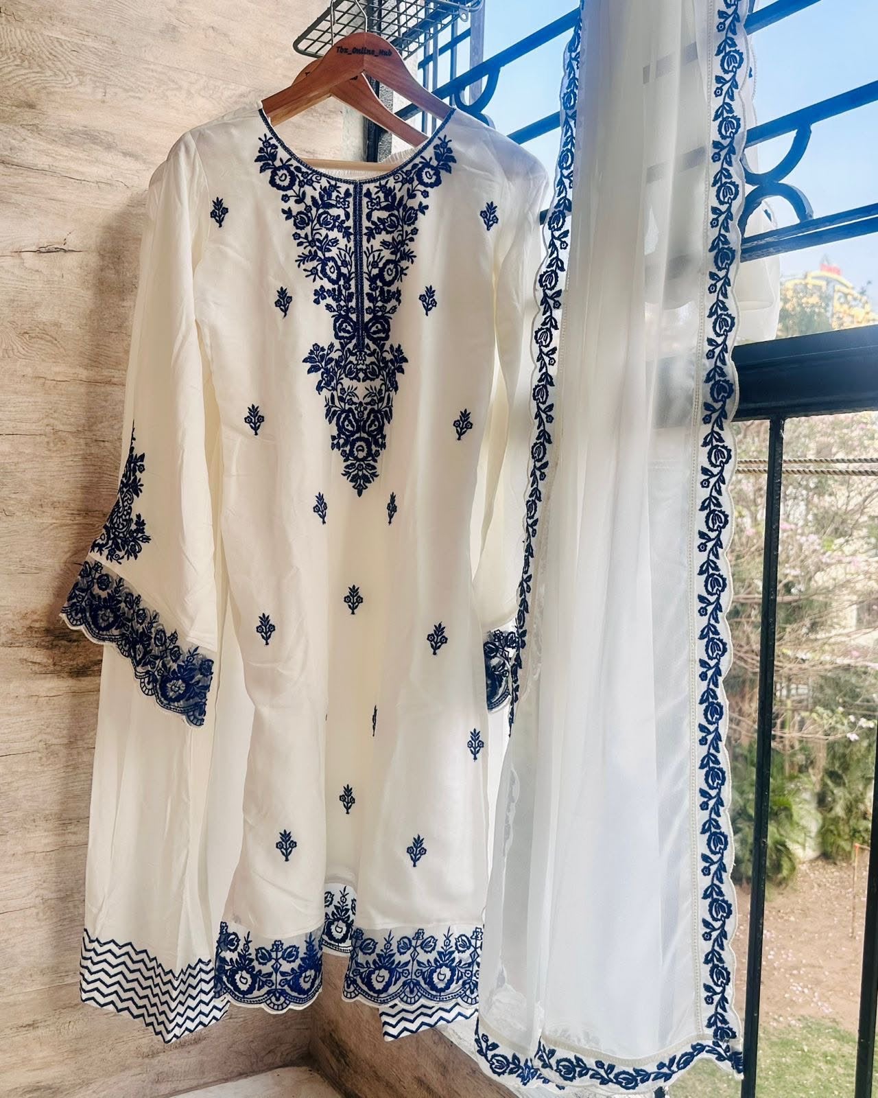Hanya Special Kurti set white (PD1144)