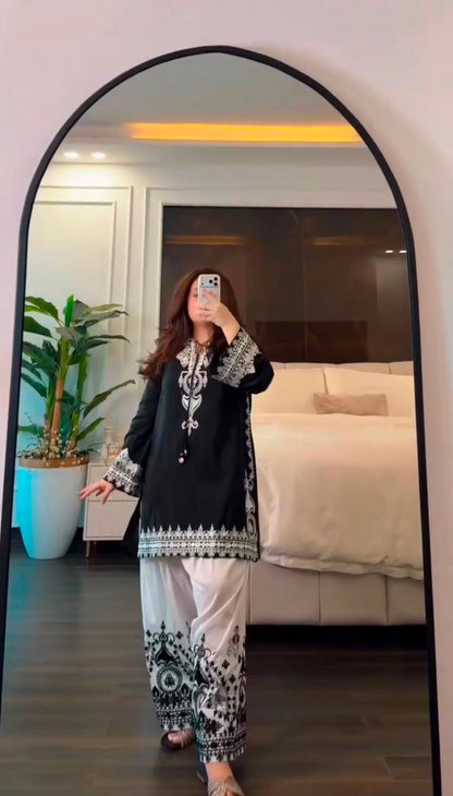 The 'Hania' Monochrome Salwar Set:(JF-044)