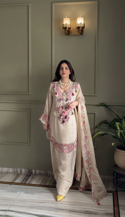 Ivory Pink Paisley Embroidered Kurta set - (5348)